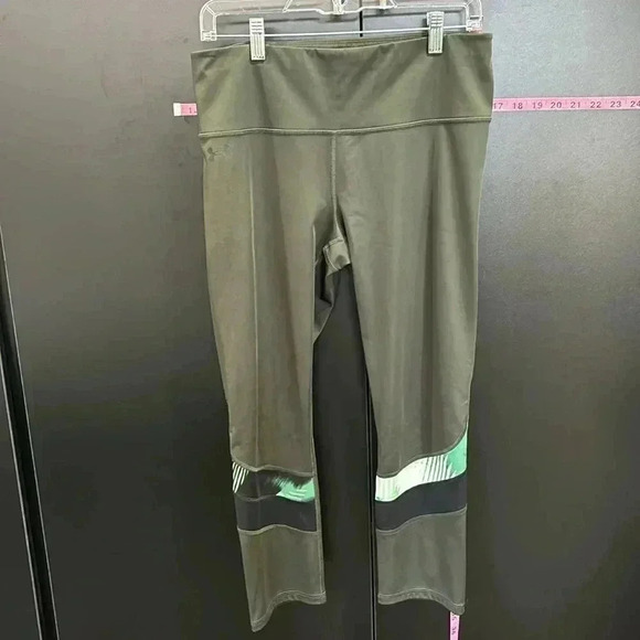 Under Armour Heat Gear fitted high waist crop athletic leggings,leg print stripe - Picture 1 of 9